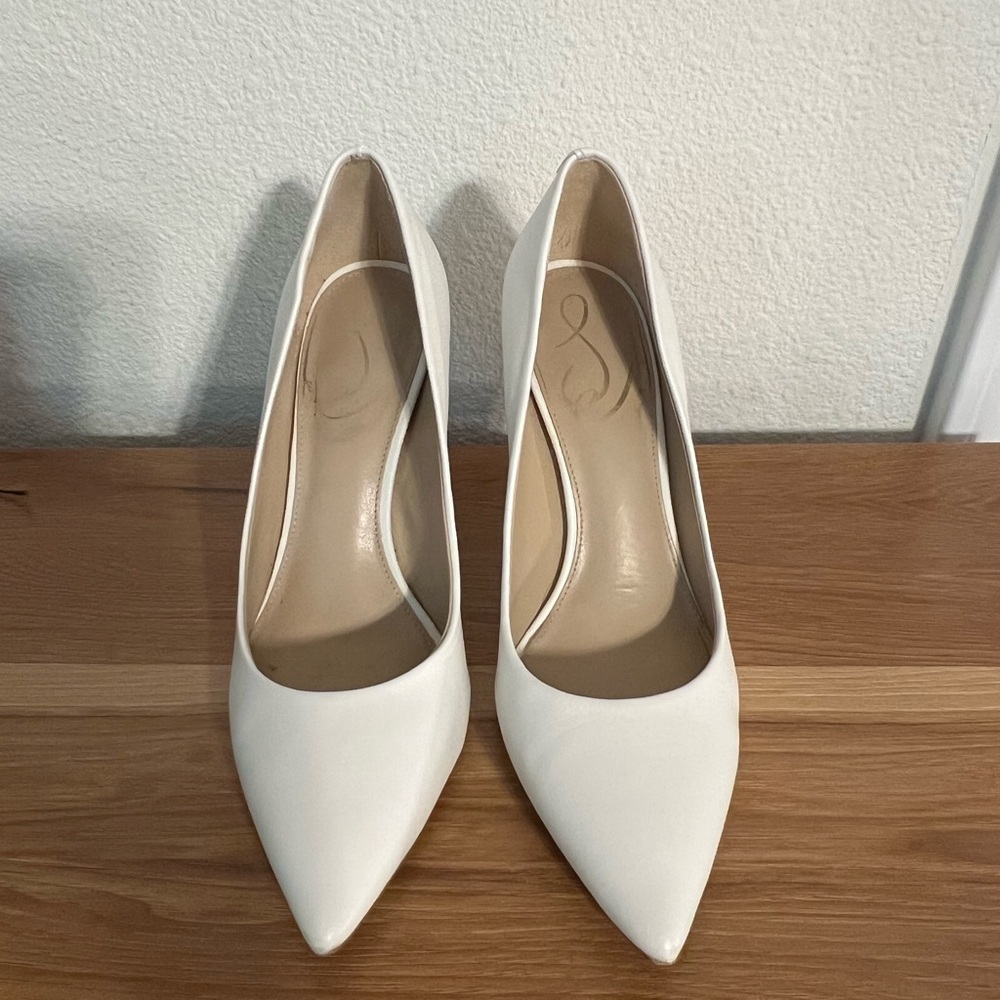 EeUC Sam Edelman White Hazel Pumps